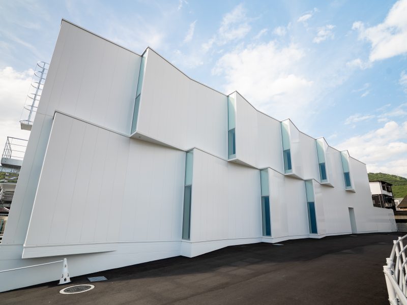 菅公学生服株式会社